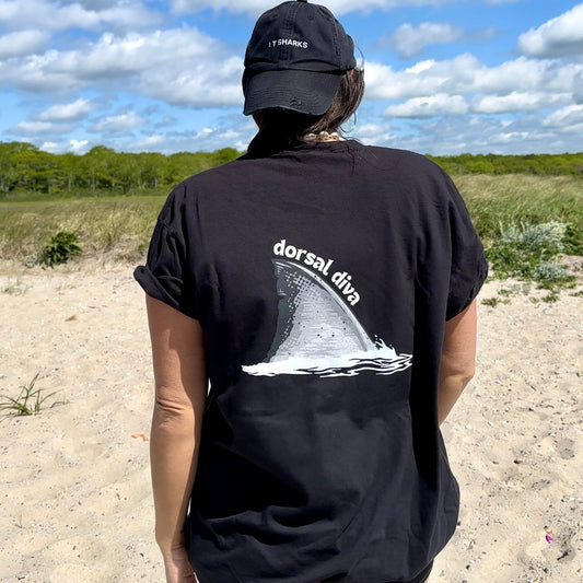 Dorsal Diva Tee Blackout Edition